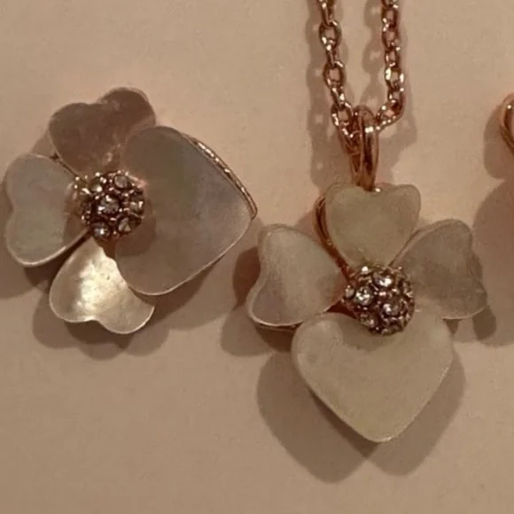 Kate Spade Floral Necklace Set in Rose Gold - Picture 8 of 8